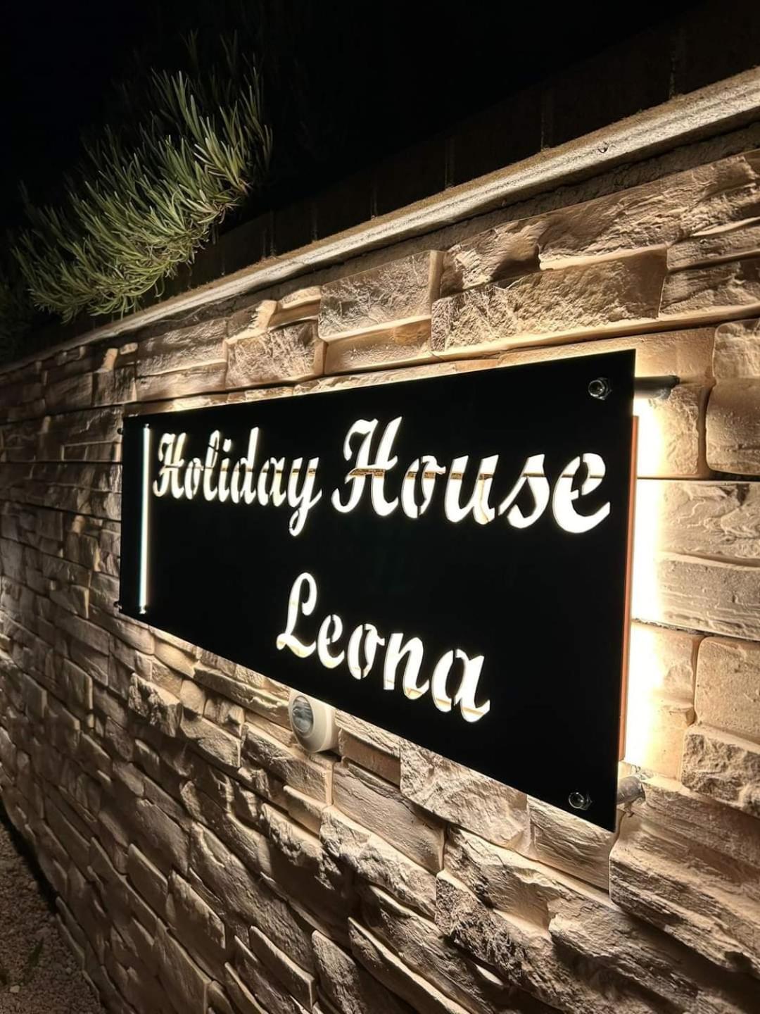 Holiday House Leona Otočac Buitenkant foto