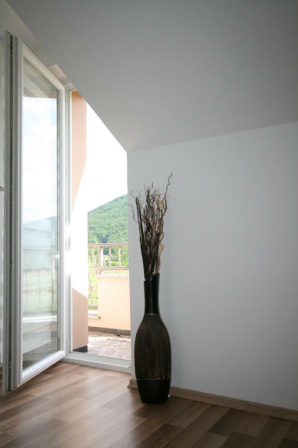 Holiday House Leona Otočac Buitenkant foto